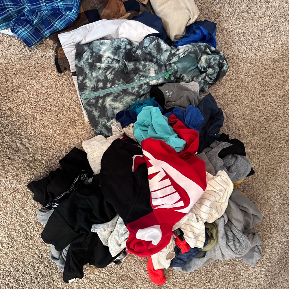 Clothes - Picture 2 of 3
